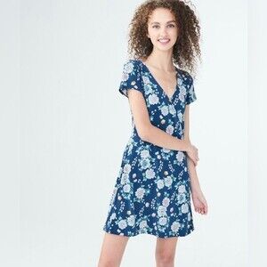 Aeropostale navy floral faux wrap dress size XS